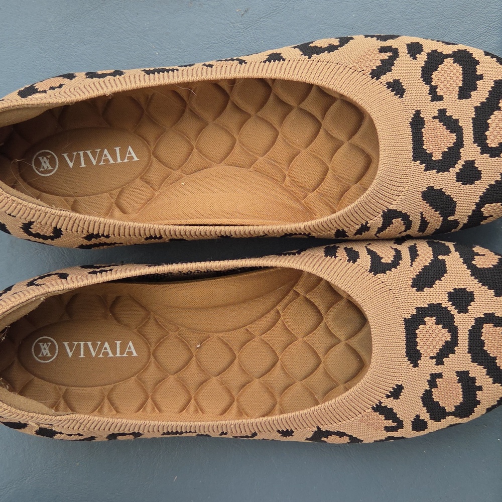 Vivaia Round-Toe Flats (Claire) EU 37.5/US 7